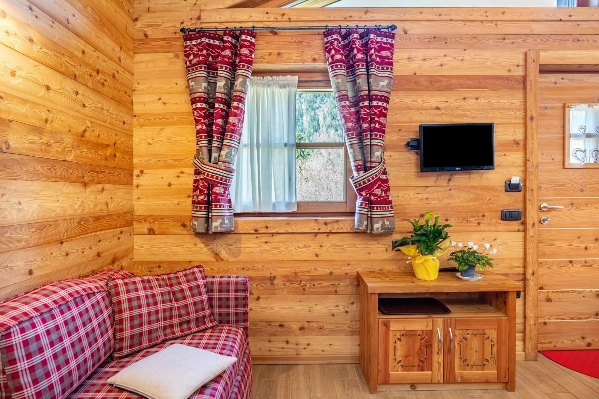 Chalet Camping Fae 3 Villa Madonna di Campiglio Ngoại thất bức ảnh